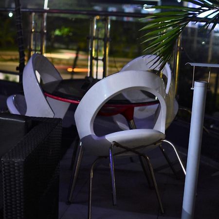 ليكى Caesar'S Luxury Hotel المظهر الخارجي الصورة