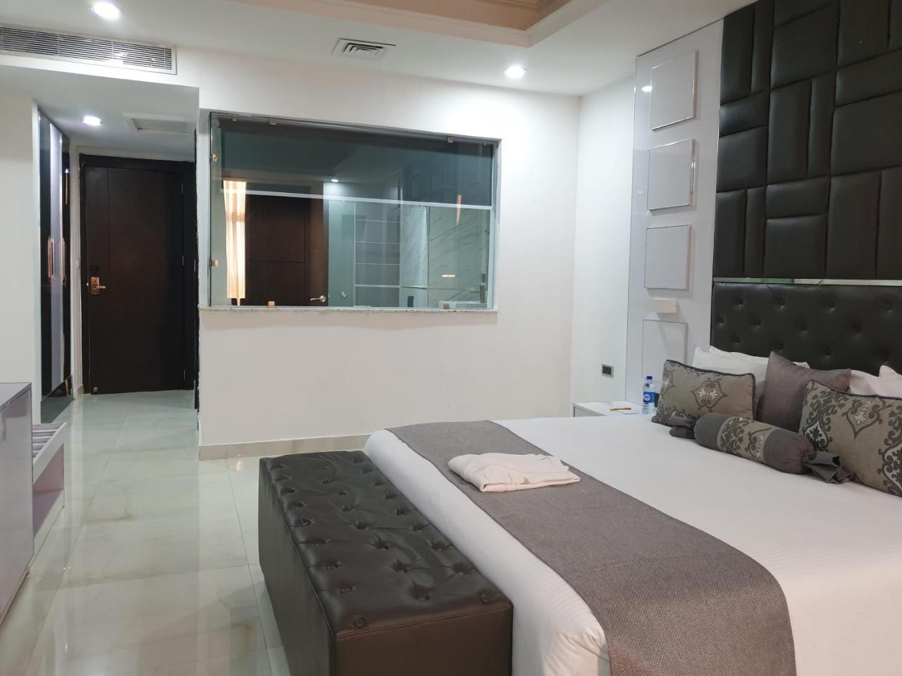 ليكى Caesar'S Luxury Hotel المظهر الخارجي الصورة